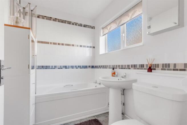 Bathroom.jpg