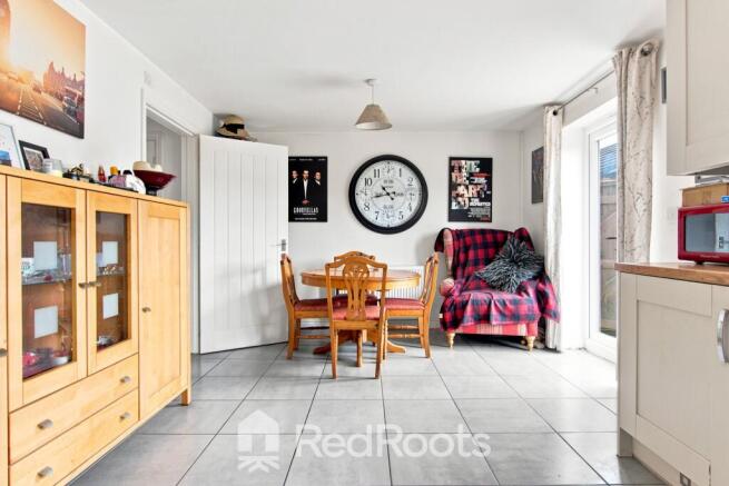 4 bed Detached for sale Image 6