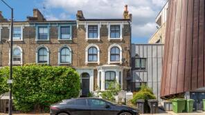 Flat A, 61, Landor Road, London SW9 9RT