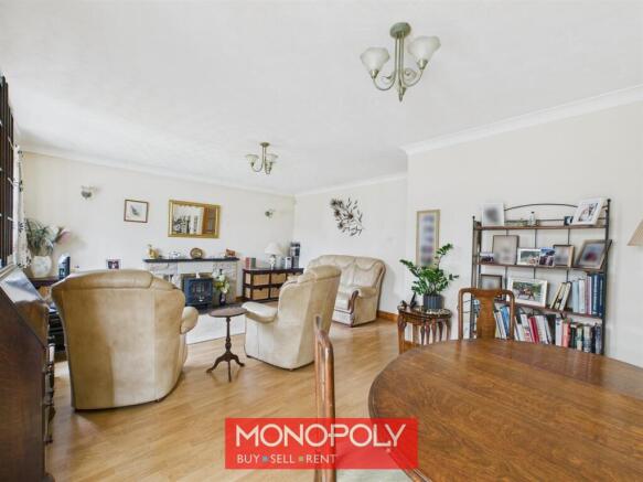 Lounge / Dining Room