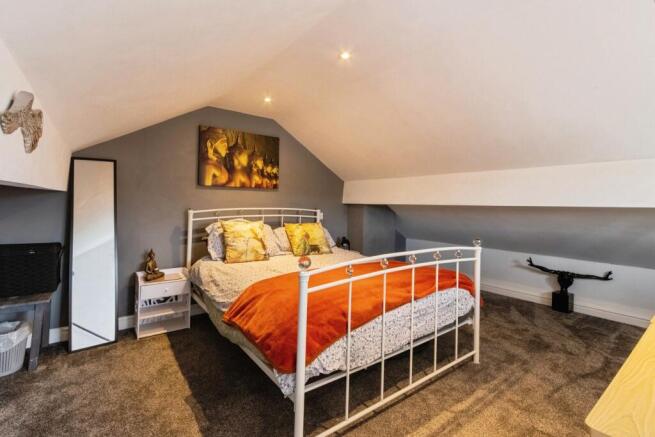3 bed Semi-Detached for sale Image 11