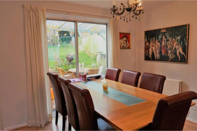 Lounge/Dining Room