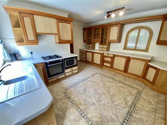 Bramleys Estate Agents - Hopton Lane - Mirfield (1