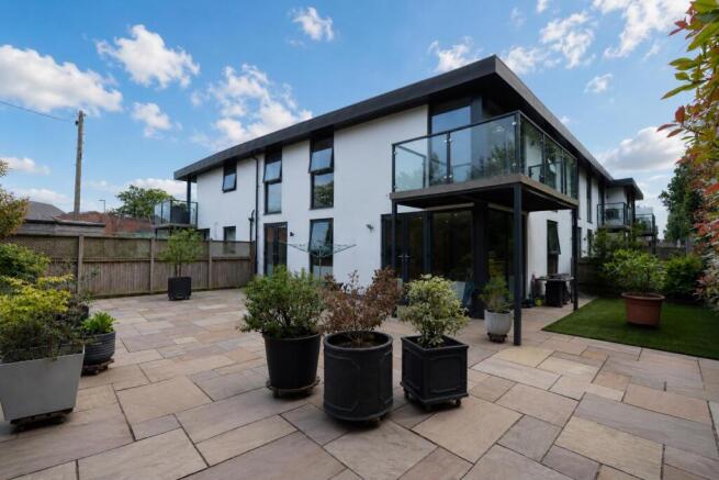 Rear Garden..jpg