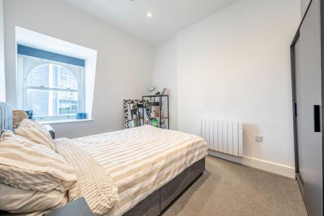 1 bed Flat for sale Image 4