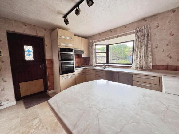 2 bed Bungalow for sale Image 12