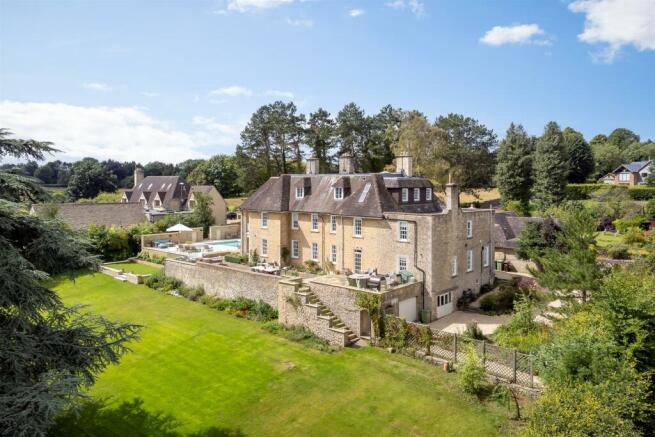 73 - Overbutterrow House - GL5 5BP - Web.jpg