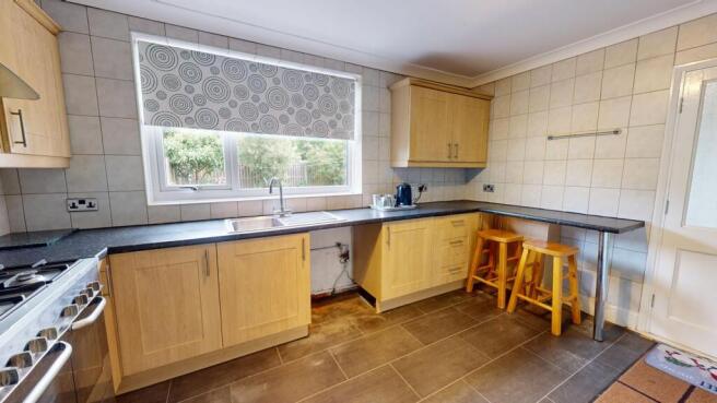 2 bed Semi-Detached for sale Image 4