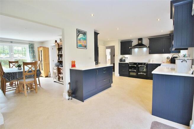 Kitchen/Dining Area