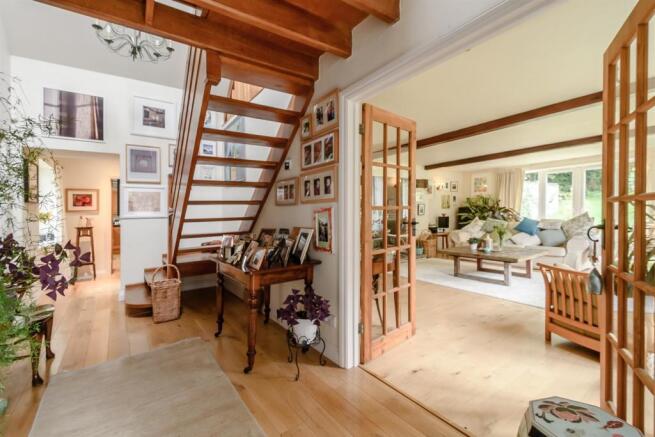 8474536-interior17.jpg