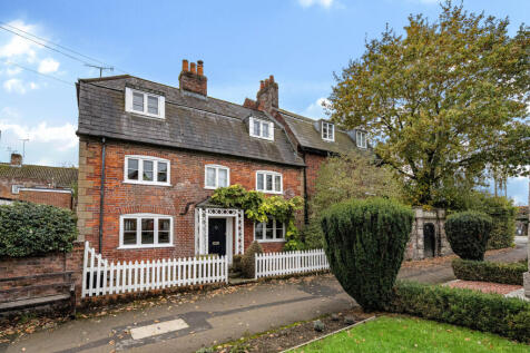 London Road, Marlborough, SN8