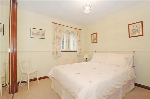 BEDROOM 2