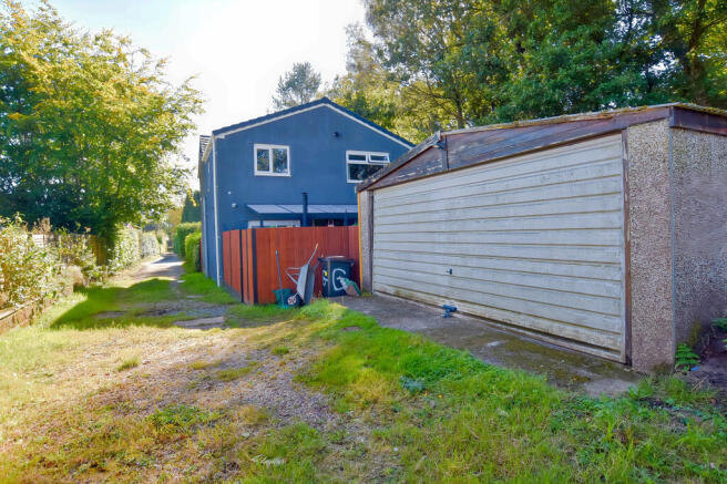 Garage & Acce...