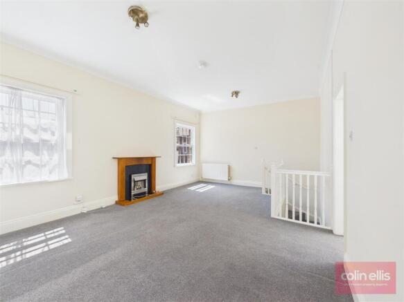 2 bed Semi-Detached for sale Image 4
