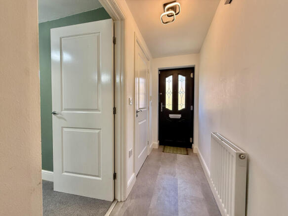 3 bed Town House for sale Image 4