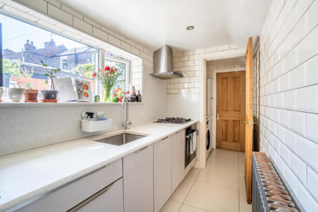 3 bed Terraced for sale Image 5