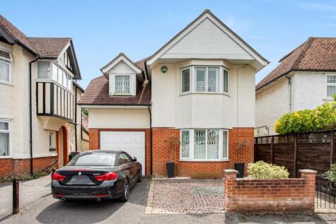 Earlsfield Road, Hythe, CT21