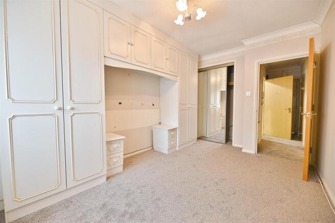 Limewood Court, Ilford photo 4