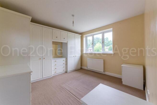 14 Gifford Close-2.jpg