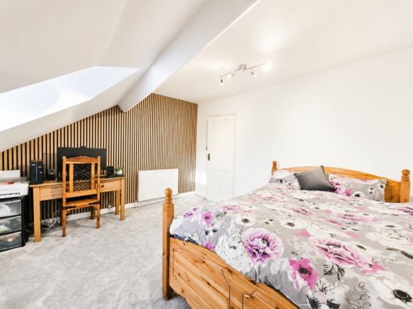 3 bed Terraced for sale Image 7