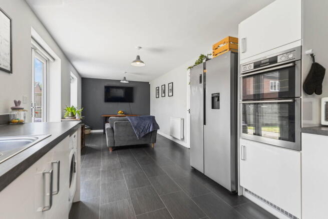 4 bed Detached for sale Image 7