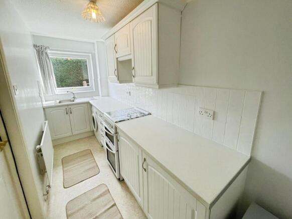 Thumwood, Chineham, RG24 photo 4