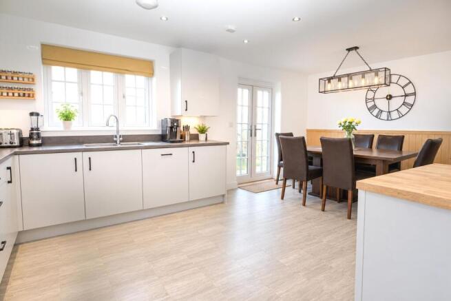 Poppyfields Way, Brackley, NN13 photo 2