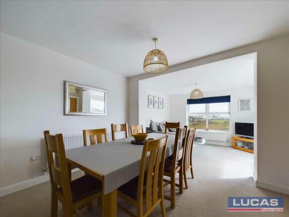 Dining Area/Balcony