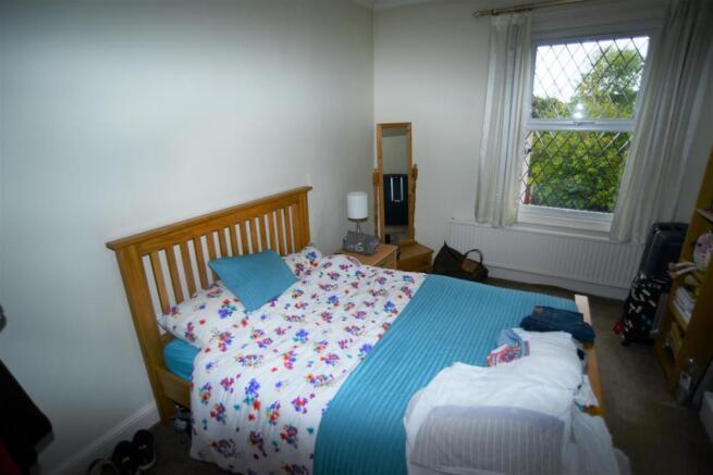 CENTER BEDROOM 2
