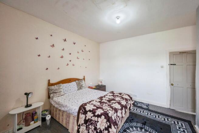 3 bed Terraced for sale Image 11