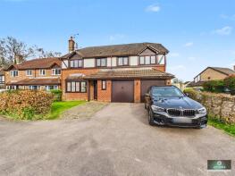 9, Osmund Close, Pound Hill, Crawley RH10 7RG