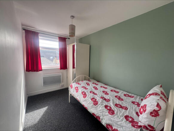 2 bed Flat to rent Image 7