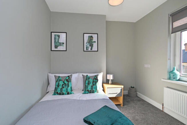 4 bed Terraced to rent Image 8