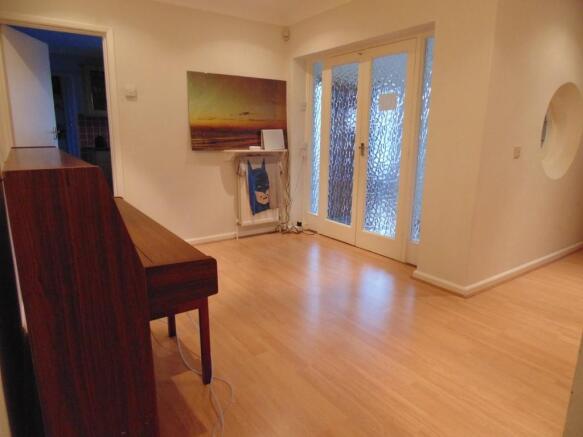 Photo 8