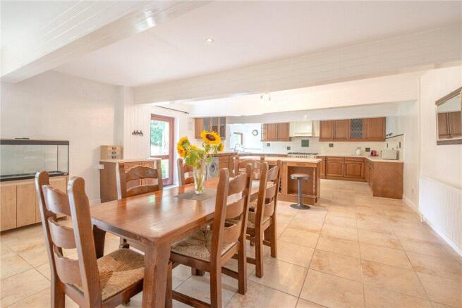 5 bed Barn Conversion for sale Image 8