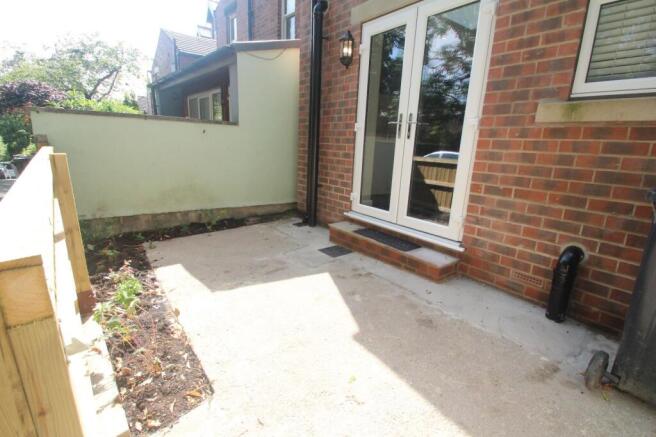 4 bed Terraced to rent Image 9