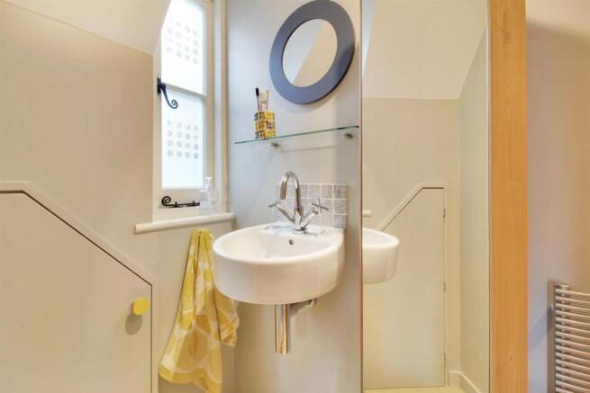 En Suite Cameo.jpg