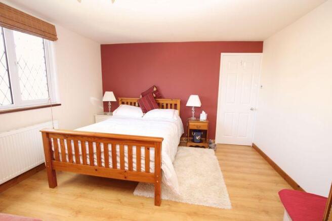 Bed 4 photo 3