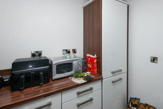 1 bed Flat for sale Image 8