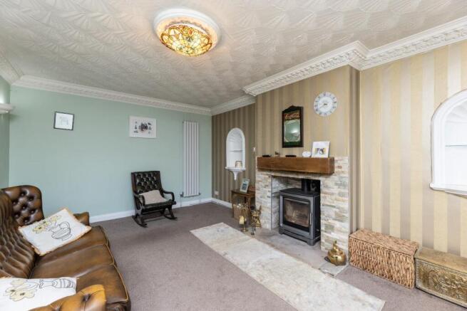 5 bed Detached Bungalow for sale Image 9