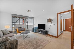 Flat 3, 1a, Phoenix Street, London WC2H 8BU