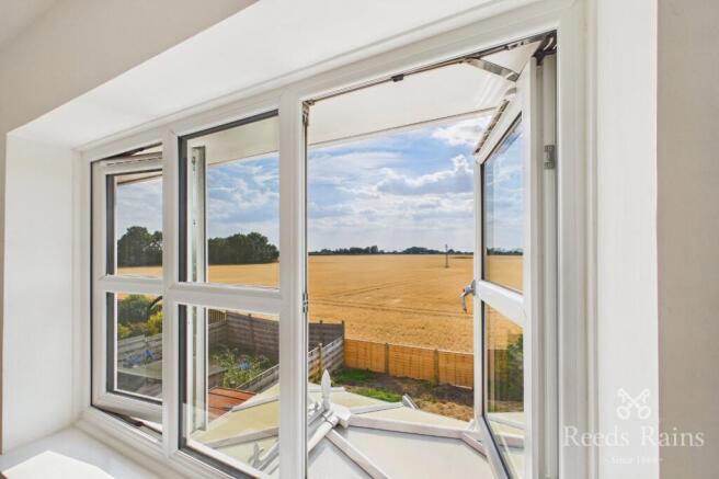 2 bed Semi-Detached for sale Image 8