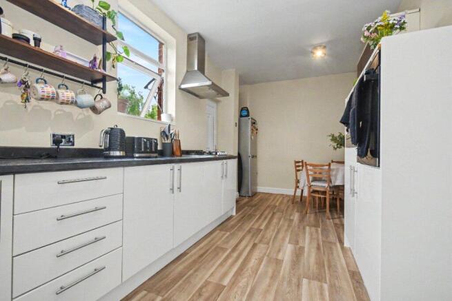 3 bed Semi-Detached for sale Image 4