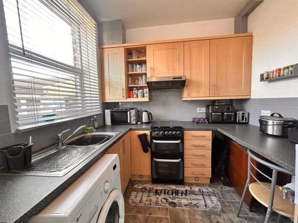 2 bed Terraced for sale Image 5