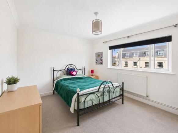 bed 1.jpg