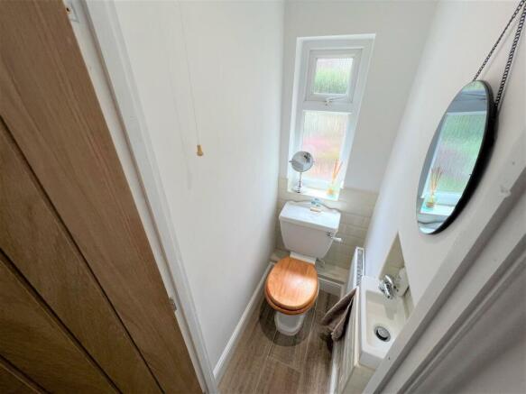 Guest WC.JPG