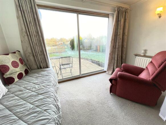GARDEN ROOM