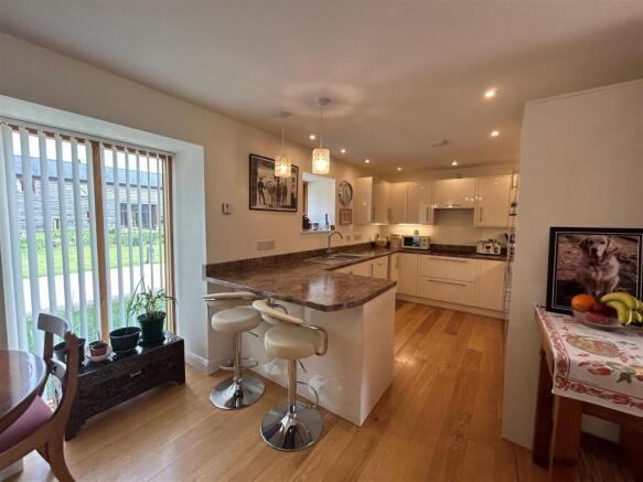 Els kitchen photo.jpg