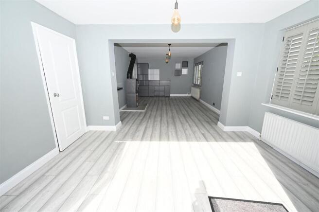 2 bed Detached Bungalow for sale Image 5