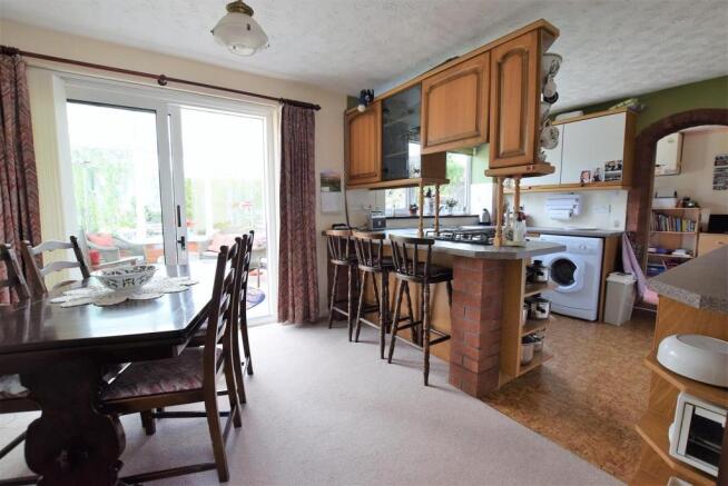 Kitchen & Dining Room